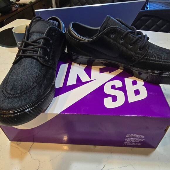 NIKE SB Zoom Janoski OG+ Skate HF3060-001 Triple Black Pony Hair 2025 MENS 10 - Picture 3 of 10